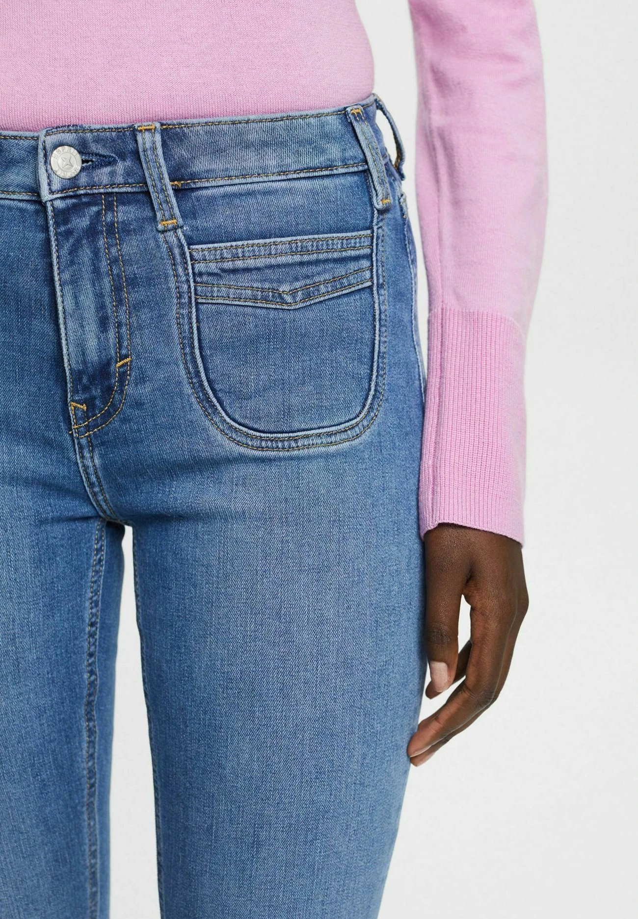 ESPRIT High-Rise - Slim Fit Jeans - Blue Light Washed 4 ESPRIT High-Rise - Slim Fit Jeans - Blue Light Washed - Afbeelding 4