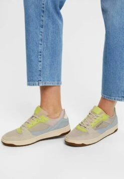 ESPRIT Sneakers Laag - Taupe