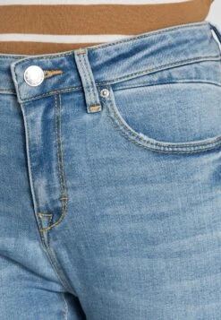 ESPRIT Medium Rise - Jeans Skinny Fit - Blue Light Wash -Esprit 340ec4b202784ece9686404d441a898b