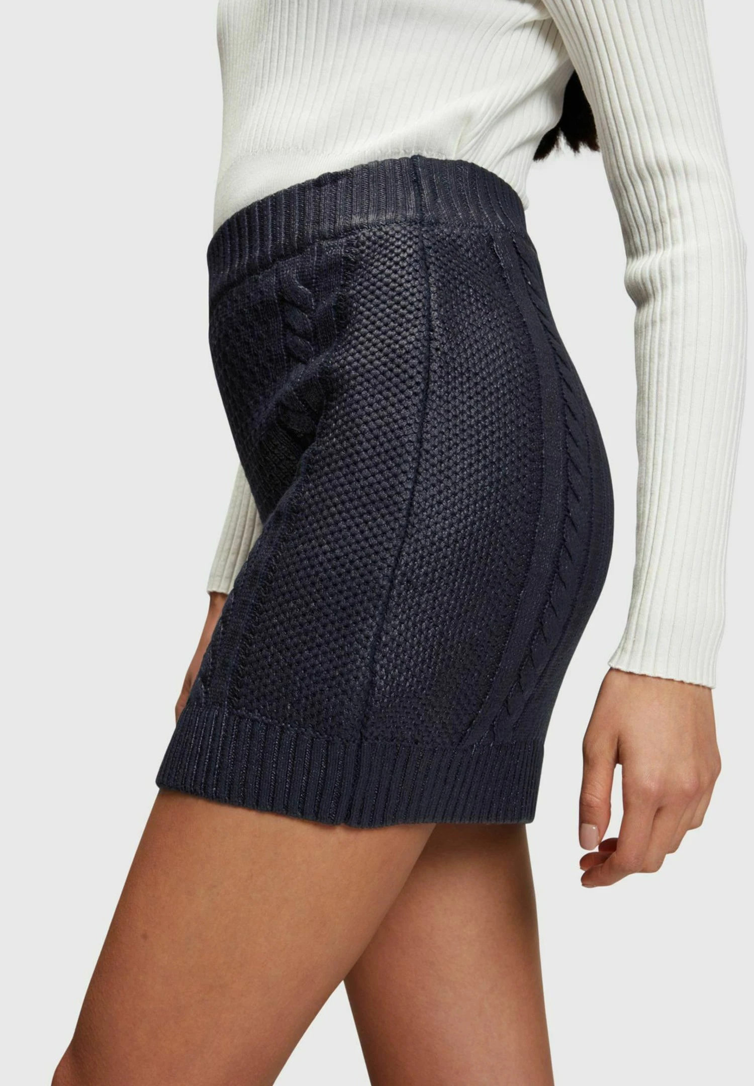 ESPRIT Mit Zopfmuster Im Metallic-Look - A-Lijn Rok - Navy 4 ESPRIT Mit Zopfmuster Im Metallic-Look - A-Lijn Rok - Navy - Afbeelding 4