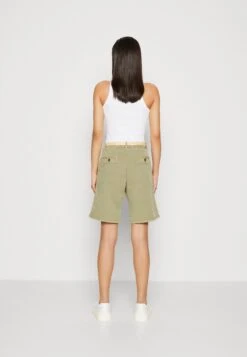 ESPRIT Chino - Shorts - Light Khaki -Esprit 3afcec373e654da0b0ce8b3f74a9b2aa