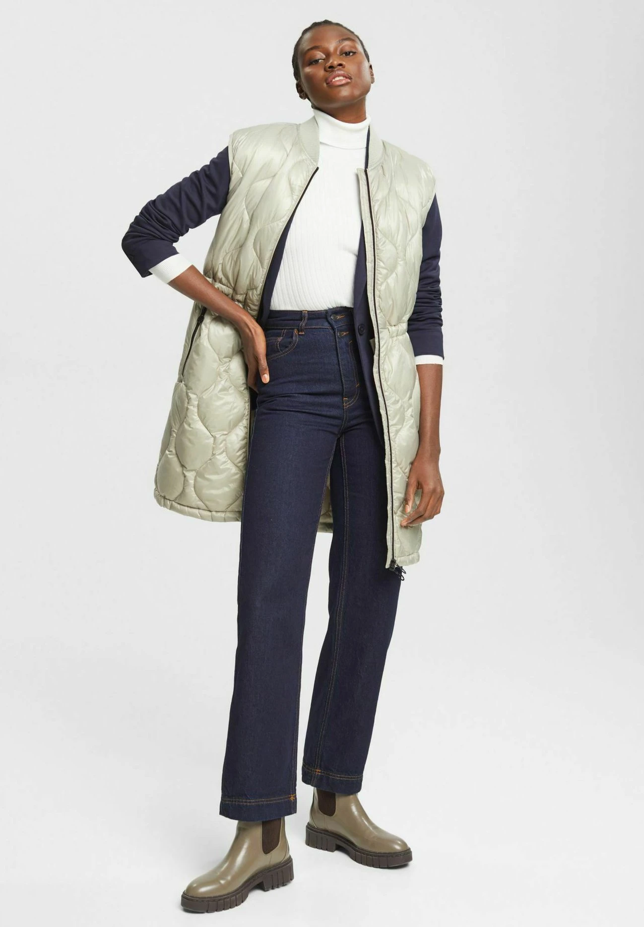 ESPRIT Stepp - Bodywarmer - Dusty Green 2 ESPRIT Stepp - Bodywarmer - Dusty Green - Afbeelding 2