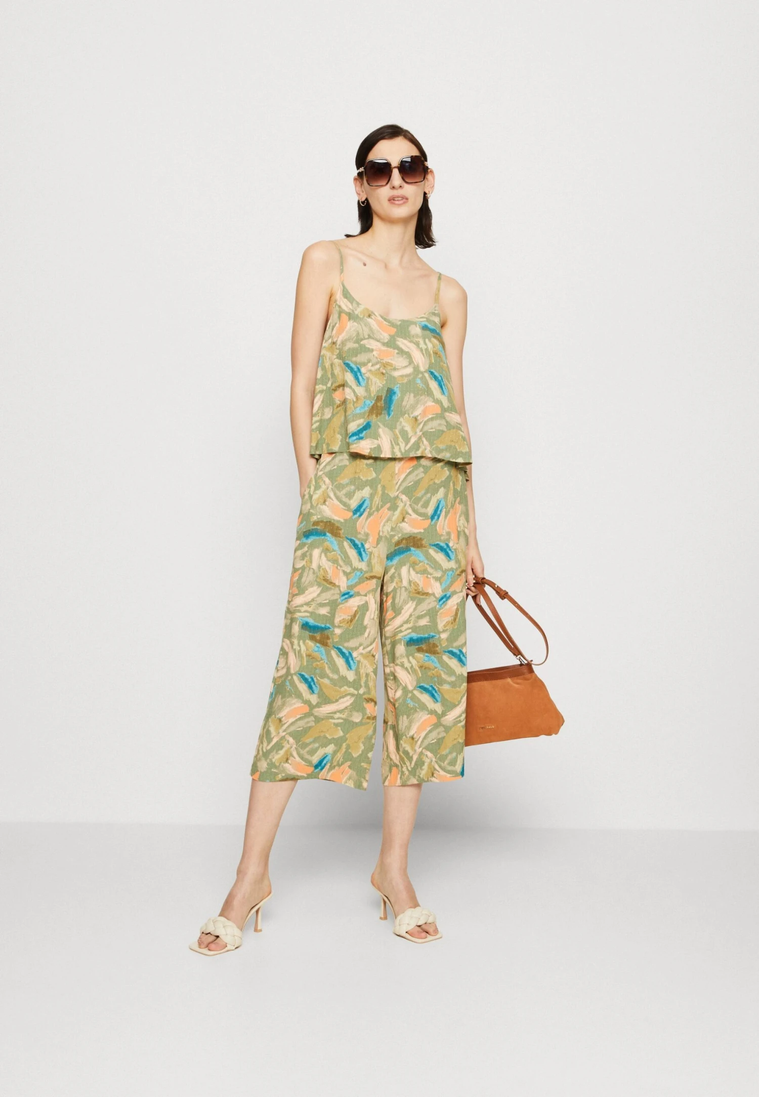 ESPRIT Jumpsuit - Light Khaki 2 ESPRIT Jumpsuit - Light Khaki - Afbeelding 2