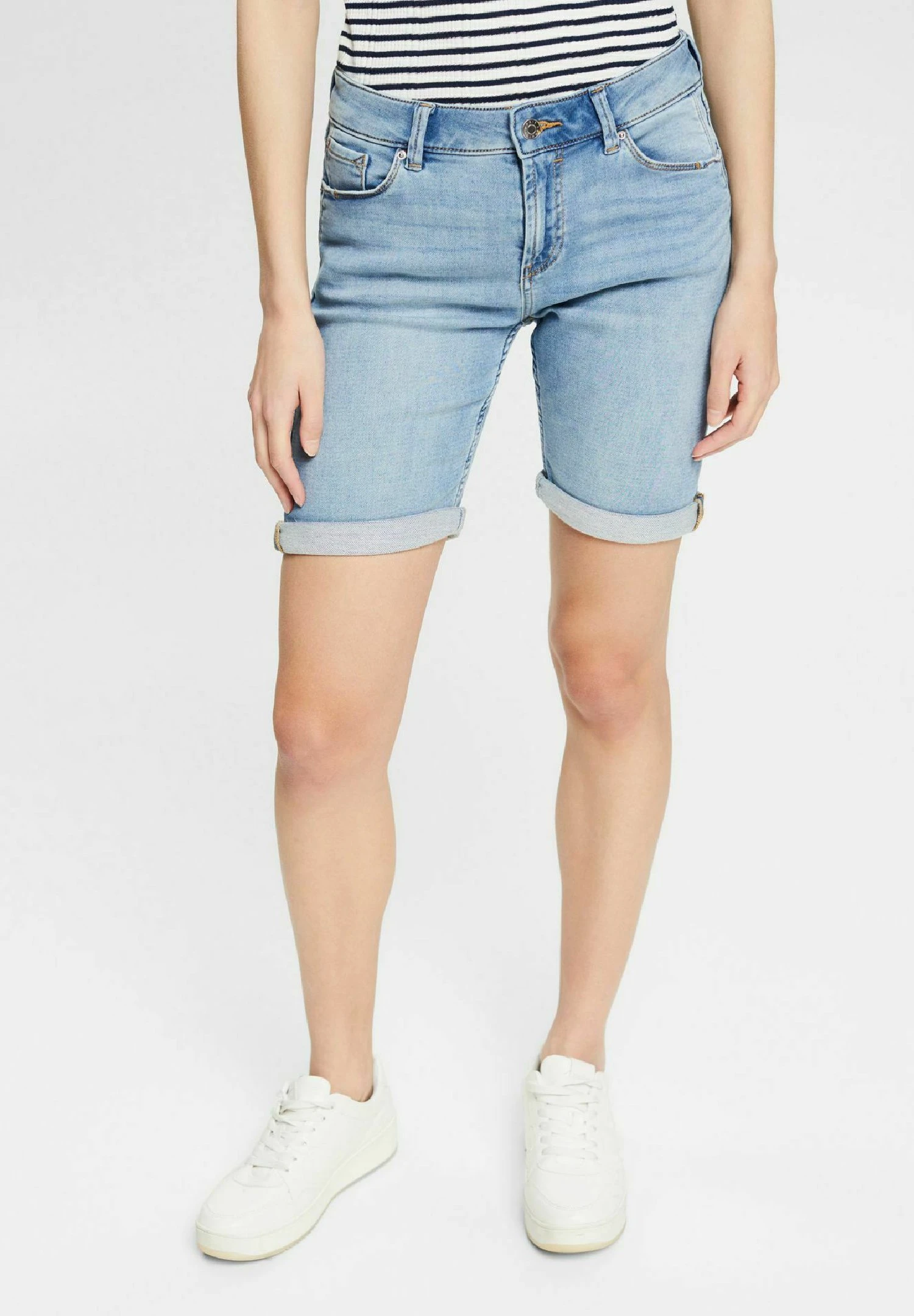 ESPRIT Jeansshort - Blue Light Wash 1 ESPRIT Jeansshort - Blue Light Wash