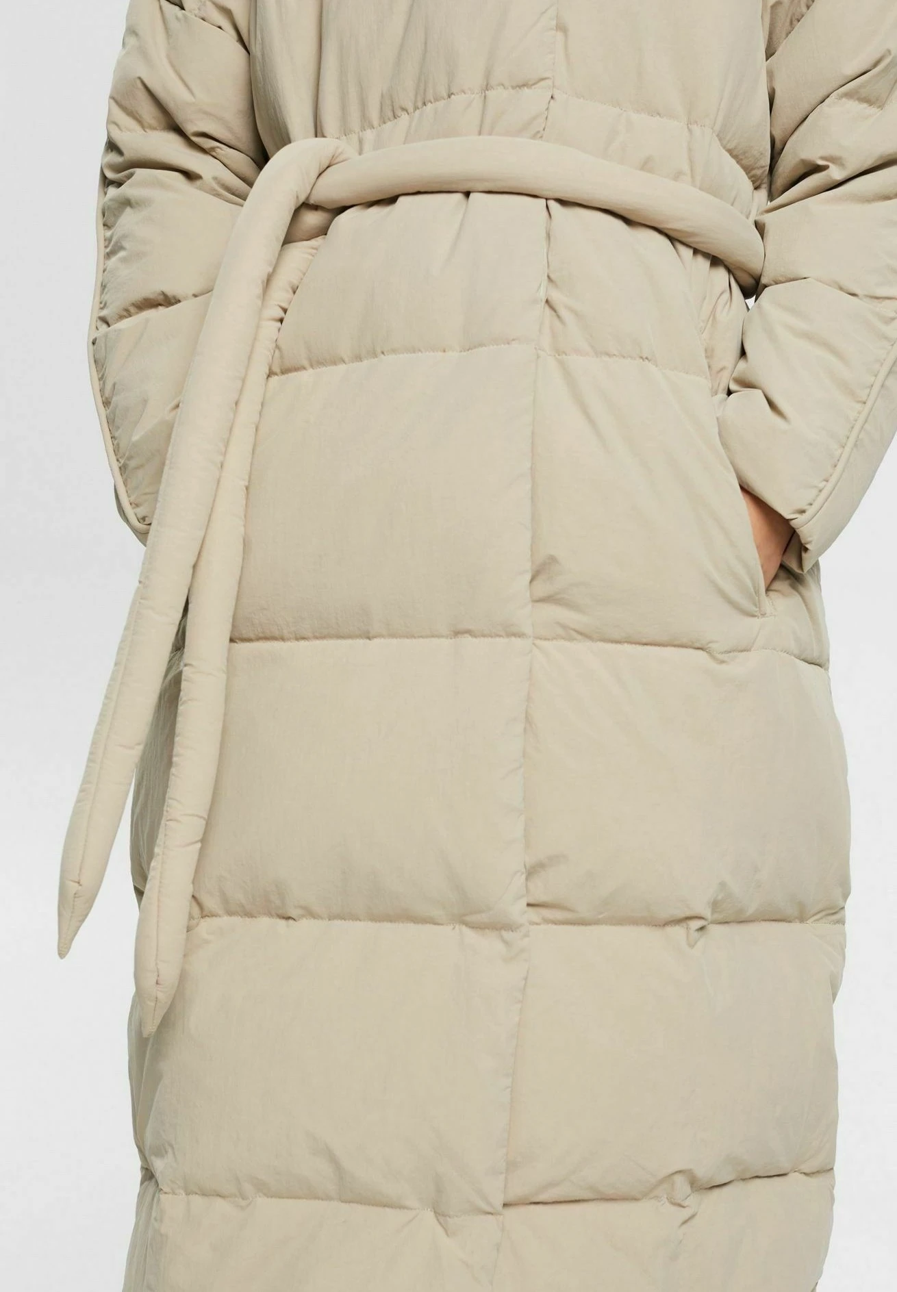 ESPRIT Puffer In Longform - Donsjas - Light Taupe 4 ESPRIT Puffer In Longform - Donsjas - Light Taupe - Afbeelding 4