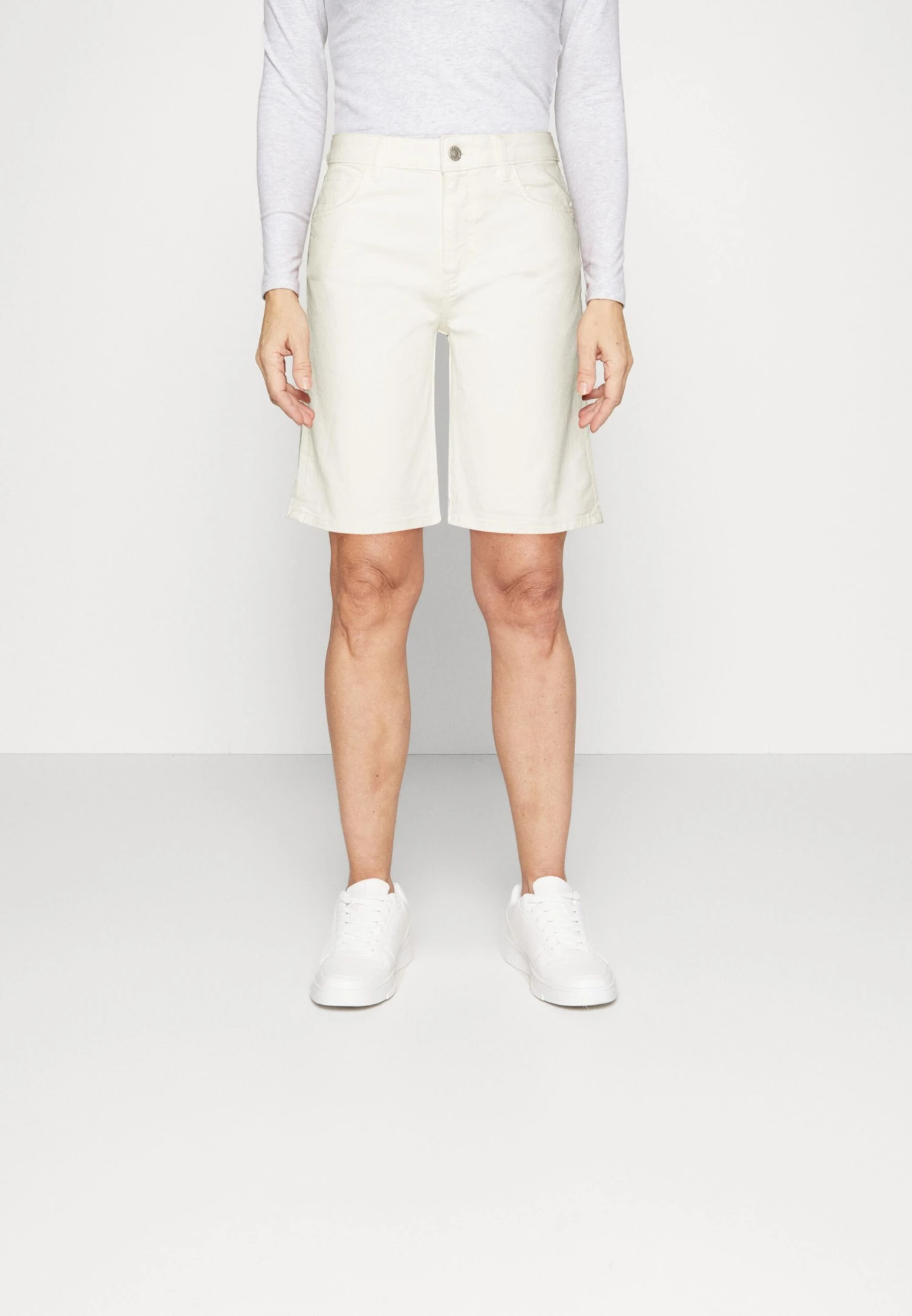 ESPRIT Basic- Jeansshort - Off White 1 ESPRIT Basic- Jeansshort - Off White