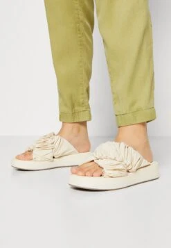 Edc By Esprit Trainingsbroek - Pistachio Green -Esprit 4ea50db2c9c9439eb659af8fd459ee0d