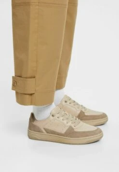 ESPRIT Zweifarbige In Optik - Sneakers Laag - Beige