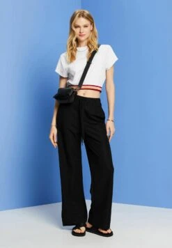 ESPRIT Cropped Mit Glitzer Detail - T-Shirt Print - White 11 ESPRIT Cropped Mit Glitzer Detail - T-Shirt Print - White -Esprit 556ebbc5268840469978fb8047c57320