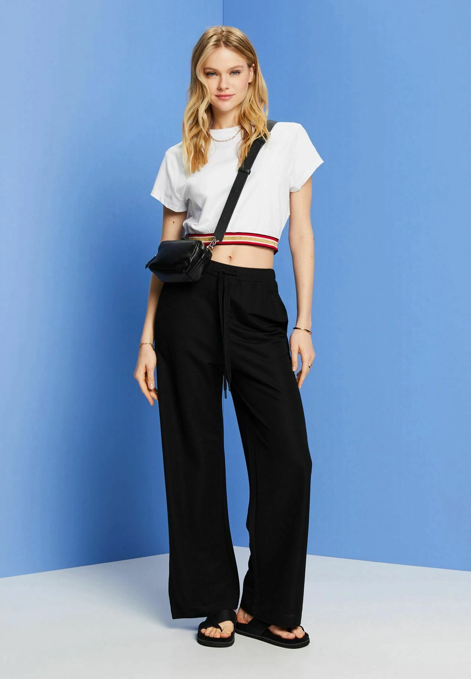 ESPRIT Cropped Mit Glitzer Detail - T-Shirt Print - White 3 ESPRIT Cropped Mit Glitzer Detail - T-Shirt Print - White - Afbeelding 3