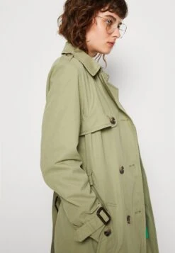 ESPRIT Classic - Trenchcoat - Light Khaki -Esprit 5b175a27f85244c3b0c3287663021714