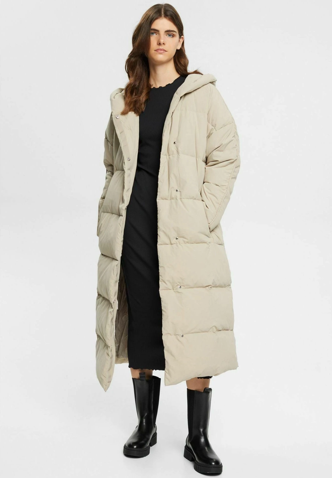 ESPRIT Puffer In Longform - Donsjas - Light Taupe 2 ESPRIT Puffer In Longform - Donsjas - Light Taupe - Afbeelding 2