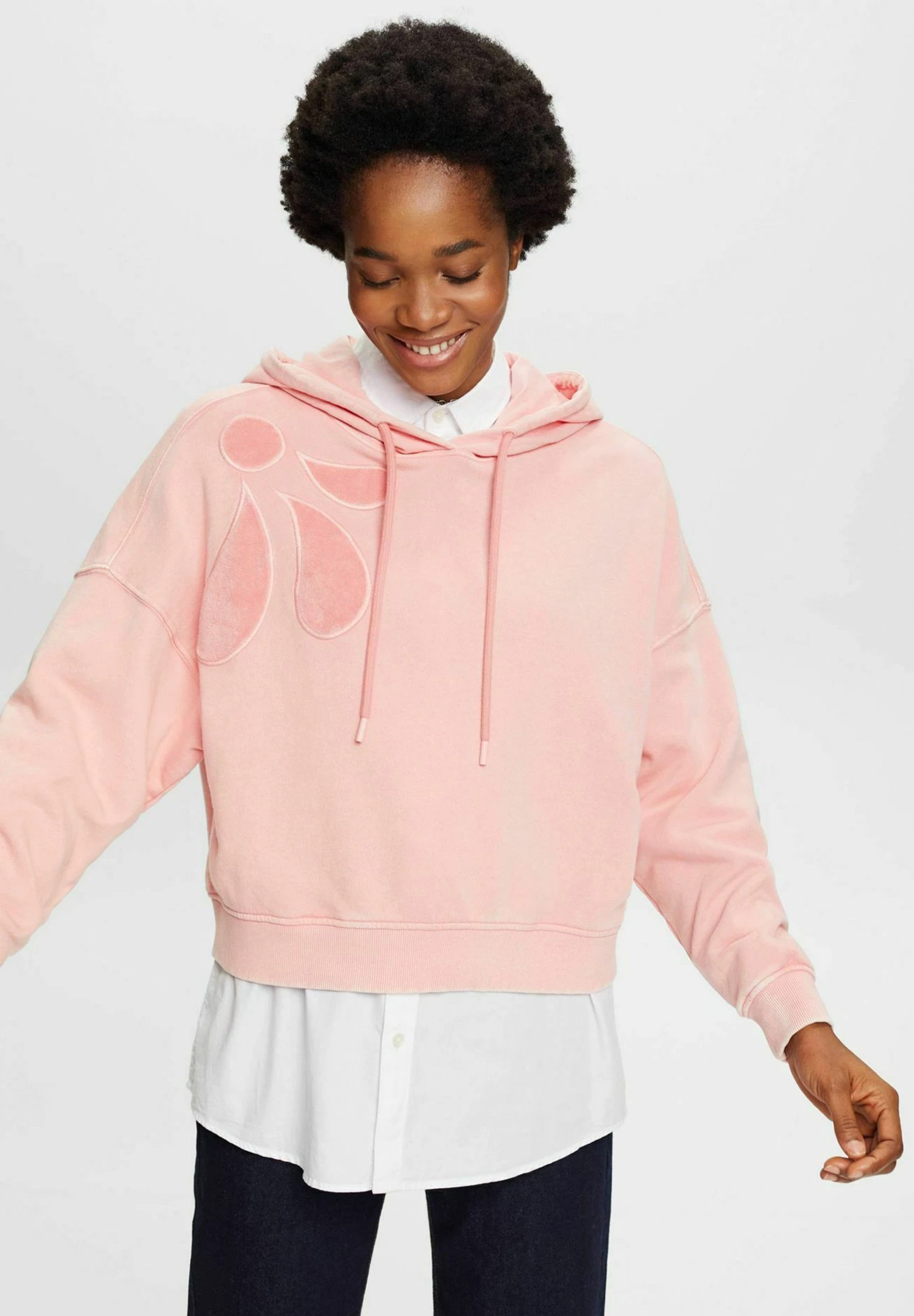 ESPRIT Mit Verzierter Blume - Hoodie - Pink 1 ESPRIT Mit Verzierter Blume - Hoodie - Pink