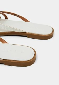 ESPRIT Teensandalen - White 11 ESPRIT Teensandalen - White -Esprit 733604826e424c8d98cdcd9406c5fb3f