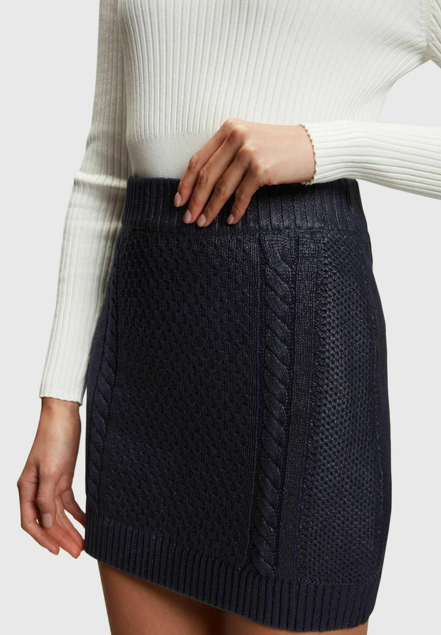 ESPRIT Mit Zopfmuster Im Metallic-Look - A-Lijn Rok - Navy 3 ESPRIT Mit Zopfmuster Im Metallic-Look - A-Lijn Rok - Navy - Afbeelding 3