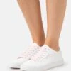 ESPRIT Sneakers Laag - White/Heavenly Pink
