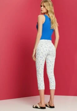 ESPRIT Broek - White Navy 15 ESPRIT Broek - White Navy -Esprit ac47a0899da8447b97815e8f34816add