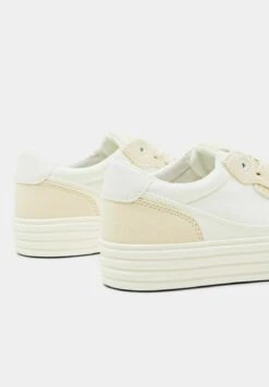 ESPRIT Mit Plateausohle - Sneakers Laag - Off White -Esprit b8d4dfa4f0374e659dbf151a253957e3