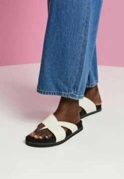 ESPRIT Mit Überkreuzten Riemen - Teensandalen - Light Beige