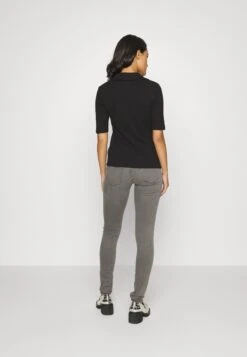 Edc By Esprit Low Rise Skinny - Jeans Skinny Fit - Grey Med Wash -Esprit c103b8e6633e4733815fab81aa1b1804