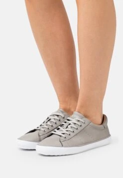 ESPRIT Sneakers Laag - Grey