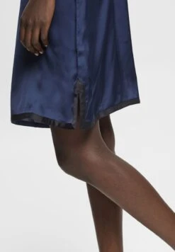 ESPRIT Chemise Solid - Nachtjapon - Ink 11 ESPRIT Chemise Solid - Nachtjapon - Ink -Esprit dfc10fd74ea44e66b90da2f26423e1e6