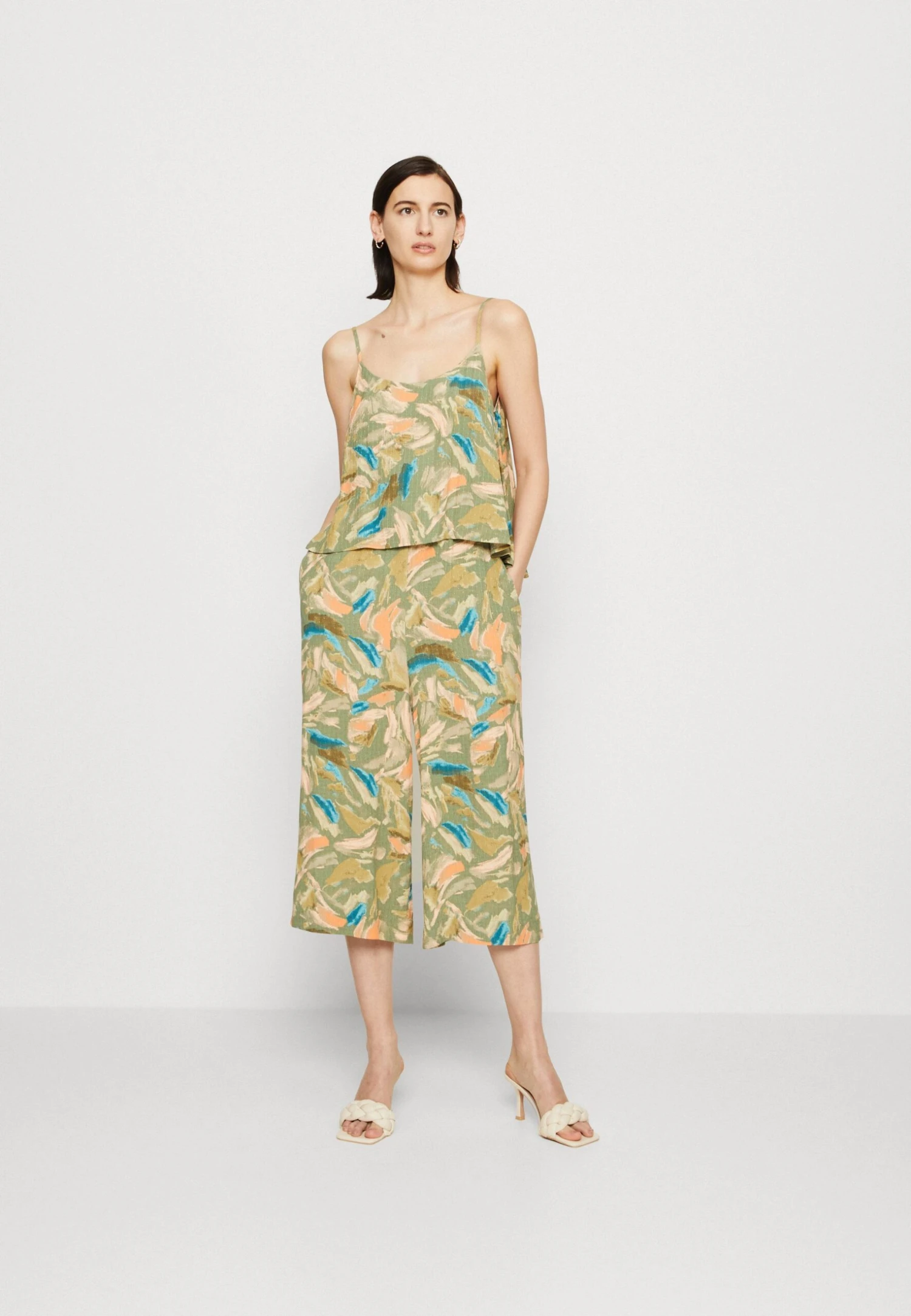 ESPRIT Jumpsuit - Light Khaki 1 ESPRIT Jumpsuit - Light Khaki