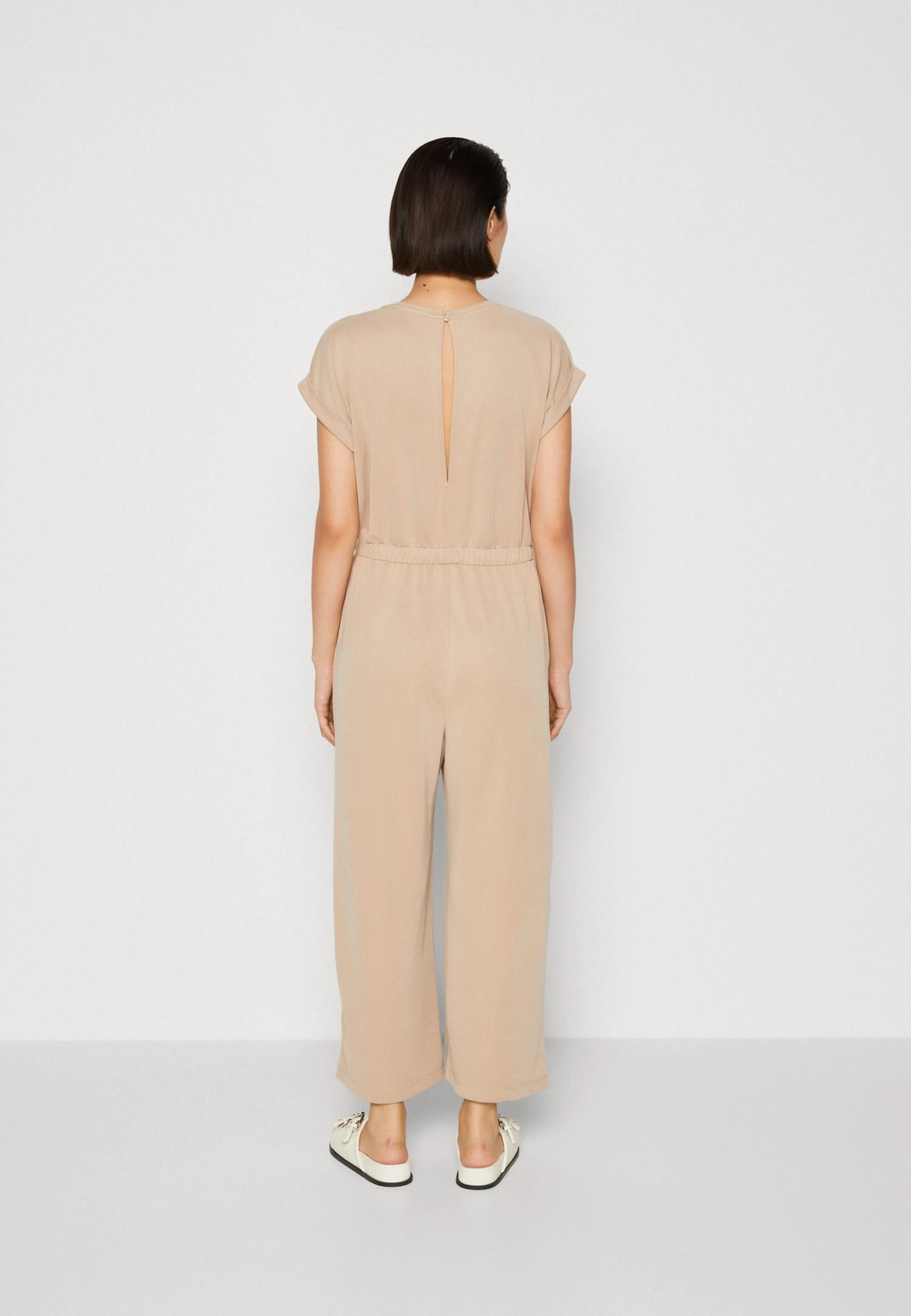 ESPRIT Overall - Jumpsuit - Taupe 3 ESPRIT Overall - Jumpsuit - Taupe - Afbeelding 3