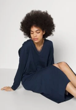 ESPRIT Seasonal Long Sleeve - Nachtjapon - Ink 9 ESPRIT Seasonal Long Sleeve - Nachtjapon - Ink -Esprit ea0e87487b314de4a948cc11ccd77f86