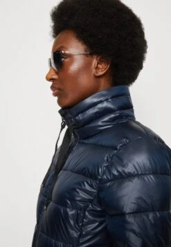 ESPRIT Ultra Light - Winterjas - Navy -Esprit ecfb5415f0a74c0486963027c9bf89d0