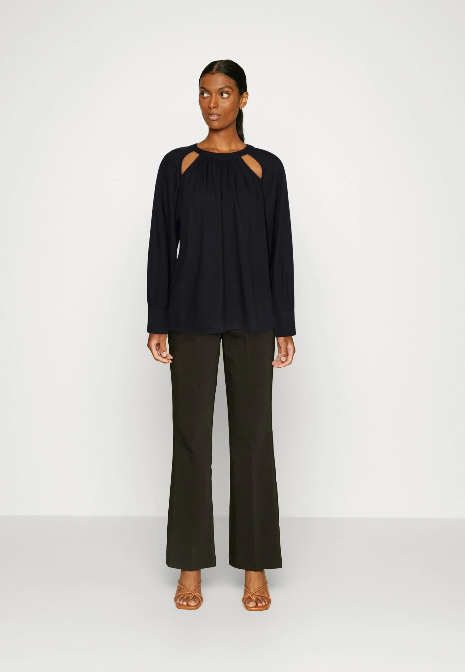 ESPRIT Cutout - Blouse - Black 2 ESPRIT Cutout - Blouse - Black - Afbeelding 2